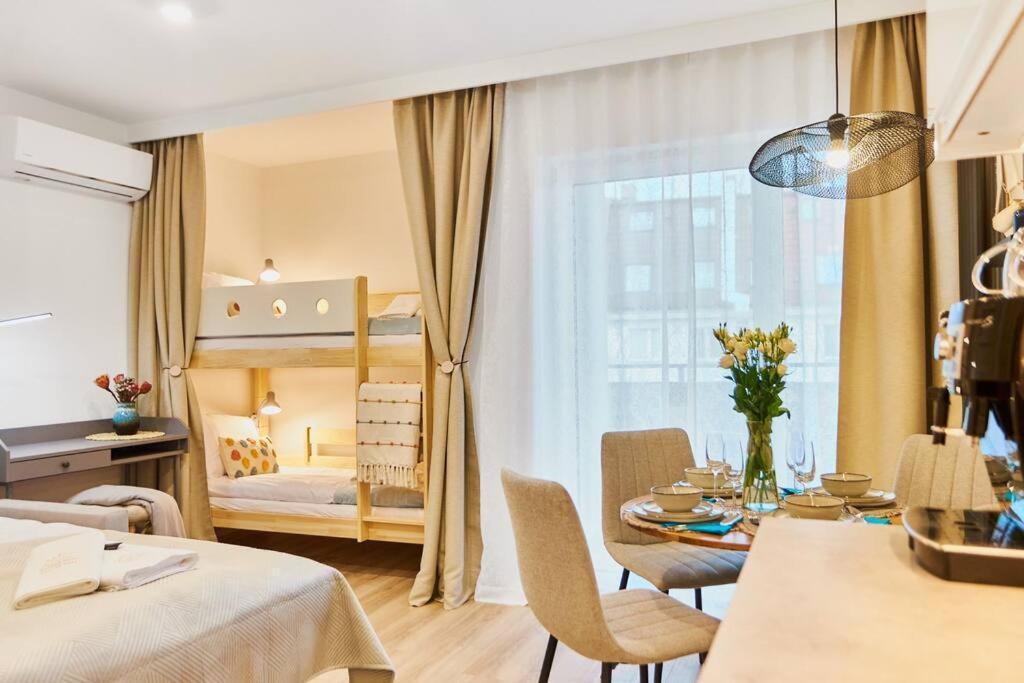 Golden Hour Apartments- Plac Slowianski 26 Свиноуйсьце Экстерьер фото